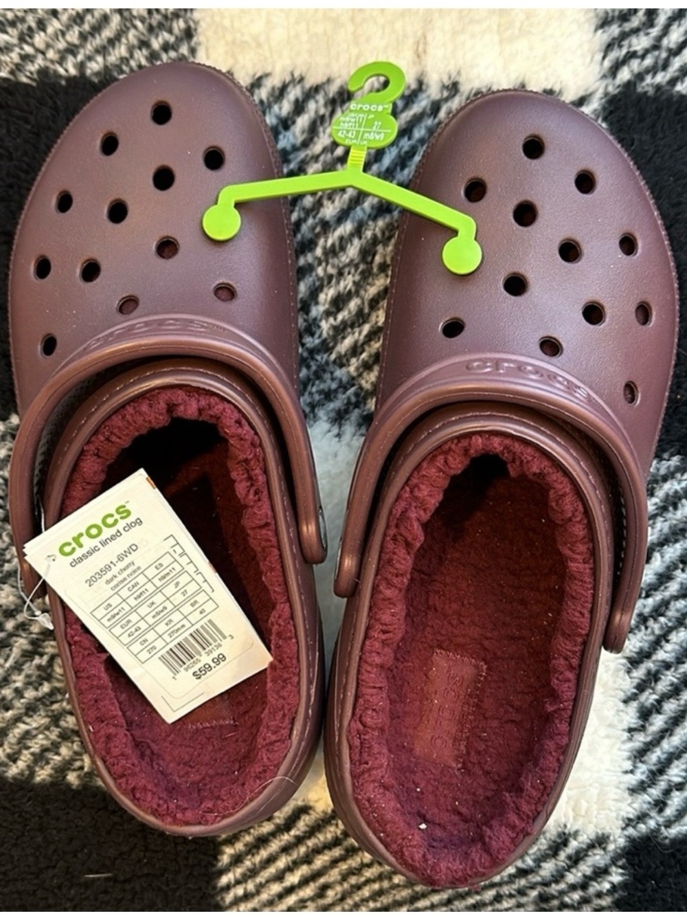 CROCS Classic Lined Clog in Burgundy
